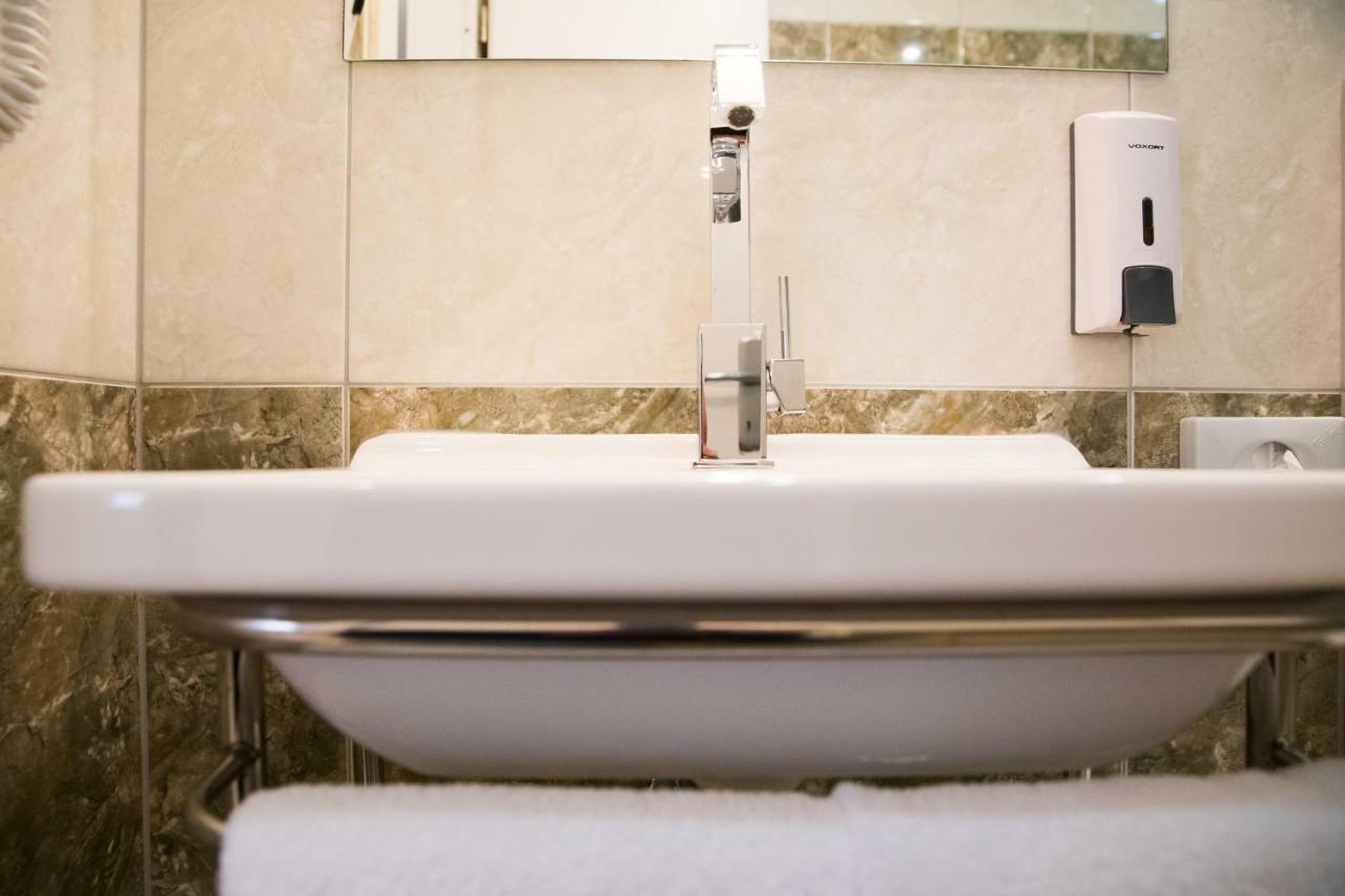 Villa Four Winds II ดูบรอฟนิก ภายนอก รูปภาพ
